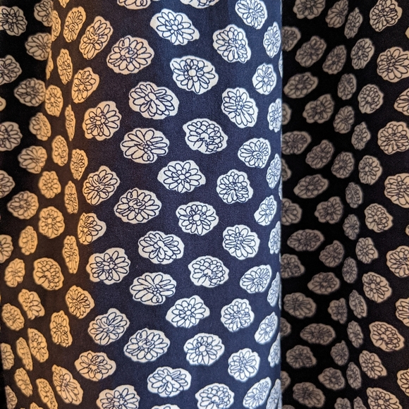 Late 80s/early 90s pleated midi skirt - Picture 2 of 5